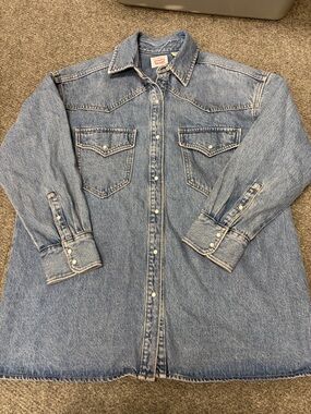 Levi's Light denim pearl snap Jacket